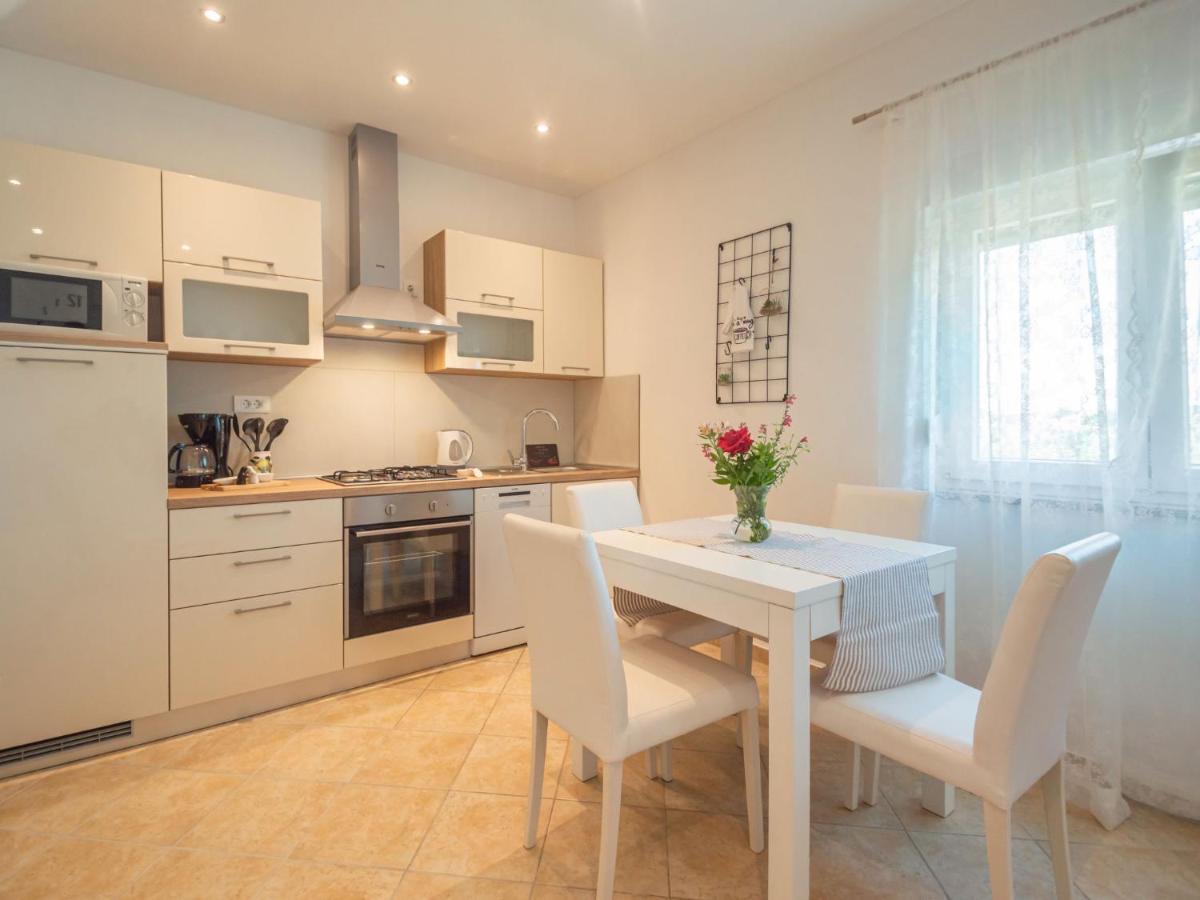 Holiday Home Branka By Interhome Штиньян Экстерьер фото